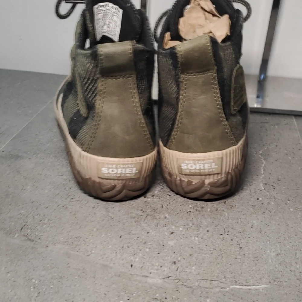 Sorel Womens Black and Tan Rain Boots